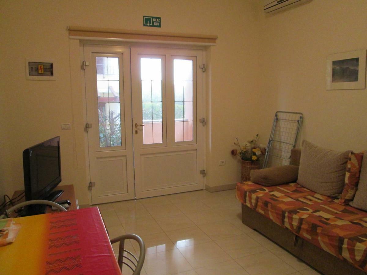 פרמנטורה Apartments Villa Fernetich מראה חיצוני תמונה